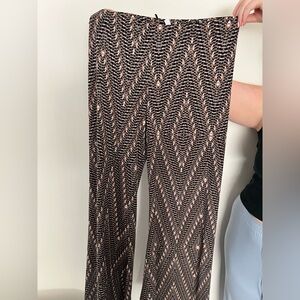 Veronica M flare stretchy palazzo pants in geometric pattern. Size XL NWT